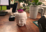 Cargar imagen en el visor de la galería, Matera buddha con suculenta fucsia plano contextual
